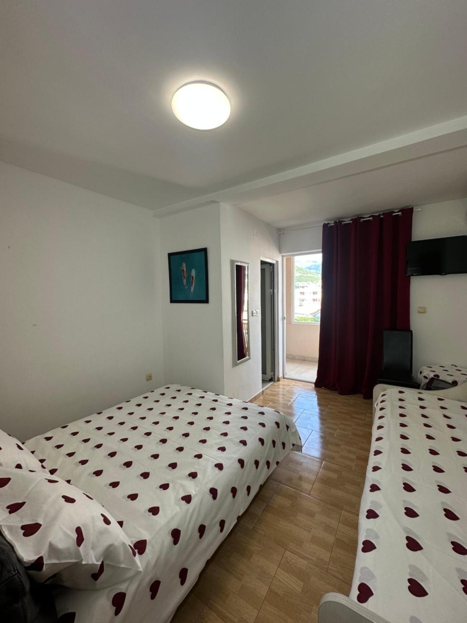 Apartmani Simona Budva Luaran gambar