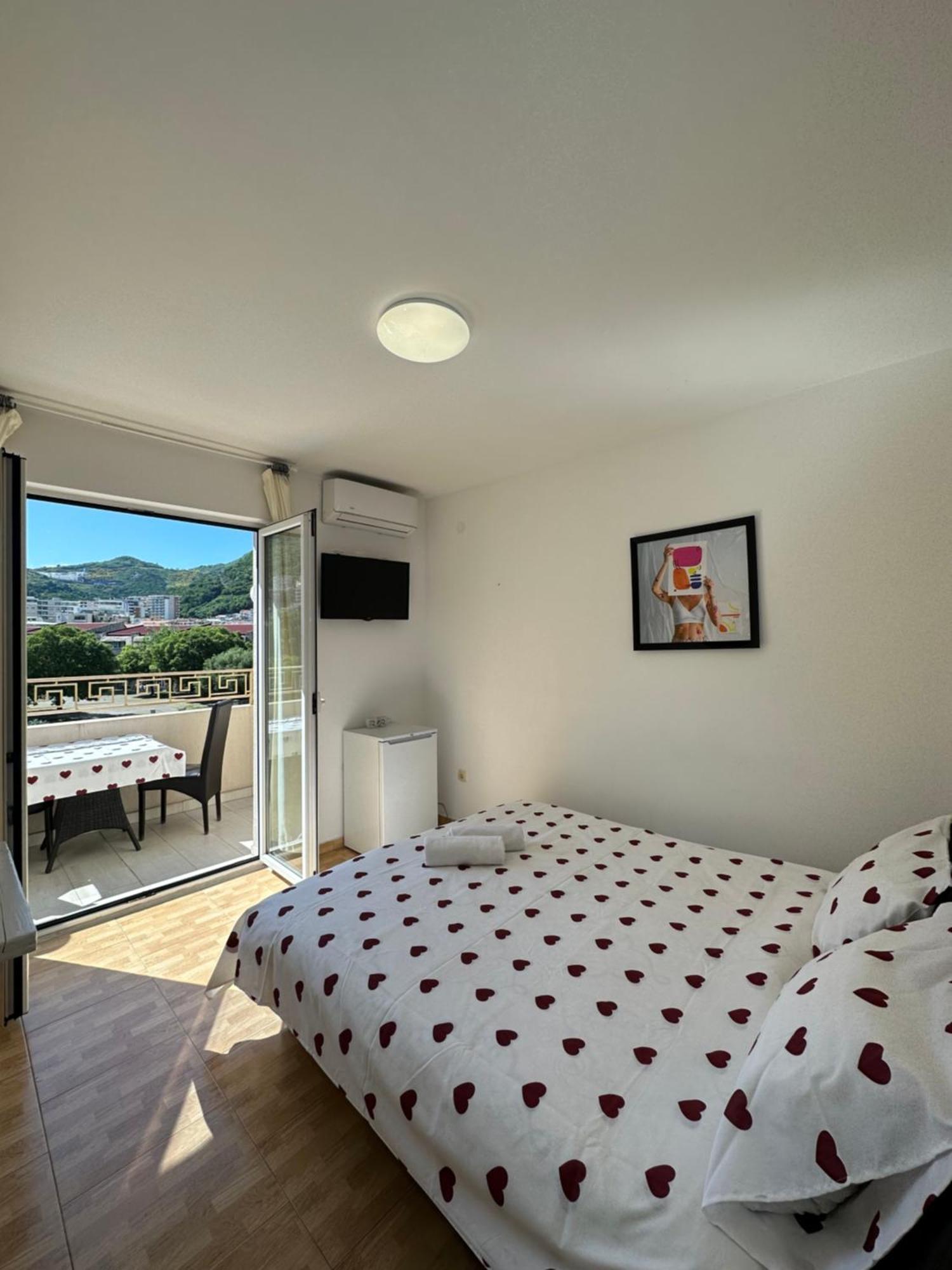 Apartmani Simona Budva Luaran gambar